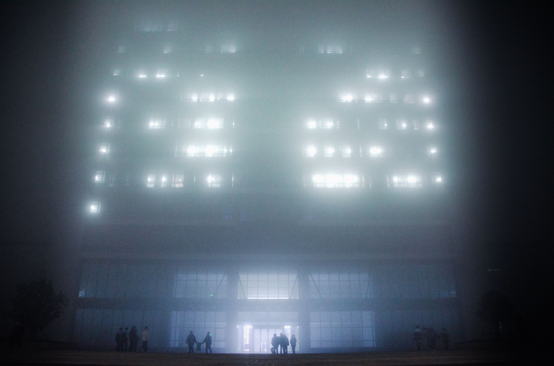 夜晚教学楼